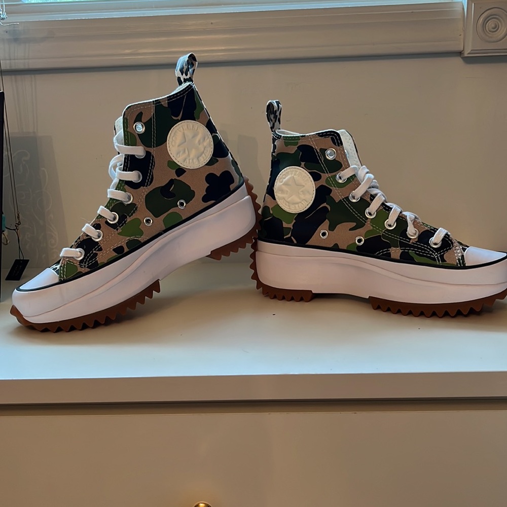 Converse platform camo high top
